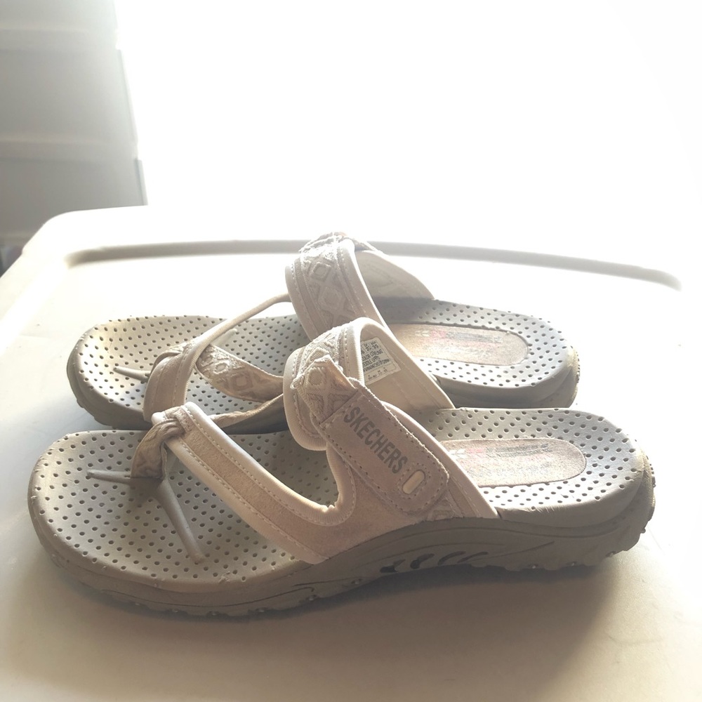 Skechers
